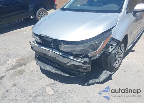 2020 Toyota Corolla Le z USA, uszkodzony, nr VIN 5YFEPRAE6LP041047